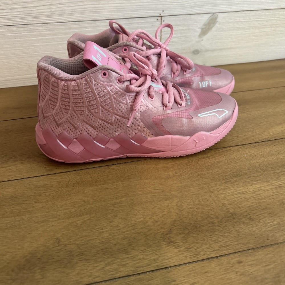 PUMA LaMelo Ball MB.01 Pink Iridescent‎ Size 7 309892-01 Basketball
